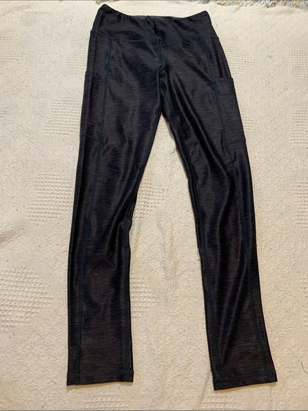 Women's Black Leggings with Side Pocket — Comfortable Everyday Activewear